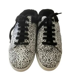 Rampage Women's Scott Sneaker Faux Fur Black White  Padded Insole 
SZ 7M